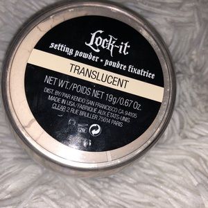 Kat Von D Translucent Powder